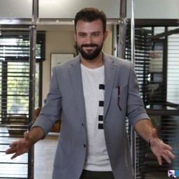 Salih Bademci as Sinan