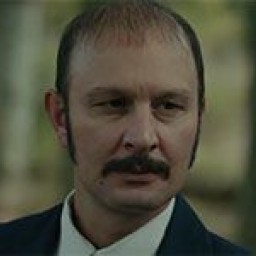 Şafak Karali as Selim