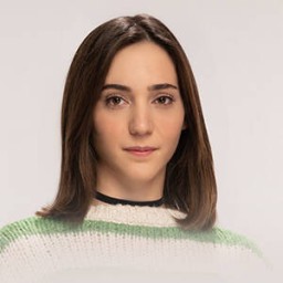 Melisa Berberoğlu as Derya