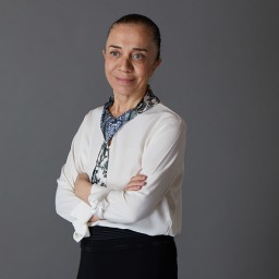Funda Eksioğlu as Hatice